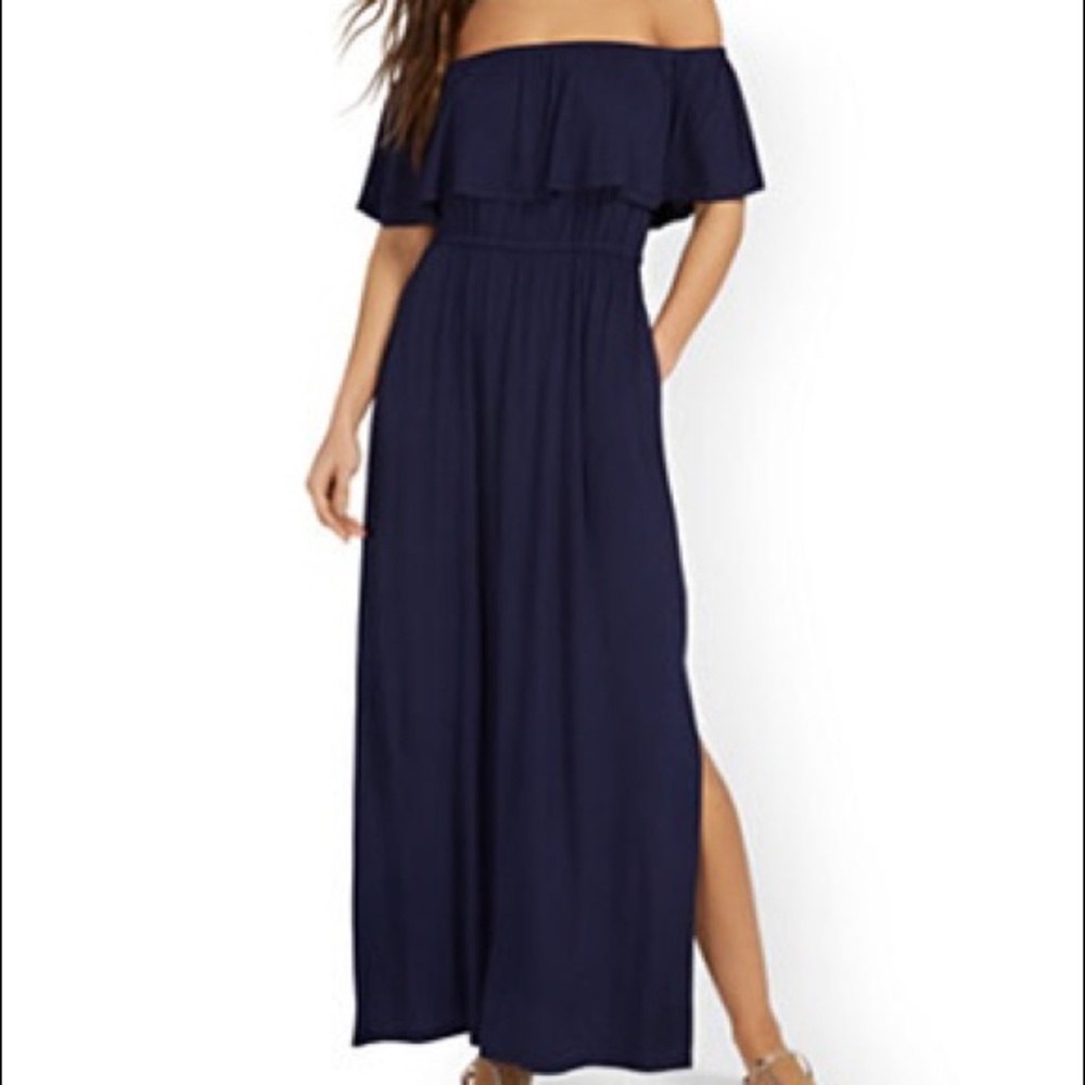 Off-The-Shoulder Ruffle maxi dress